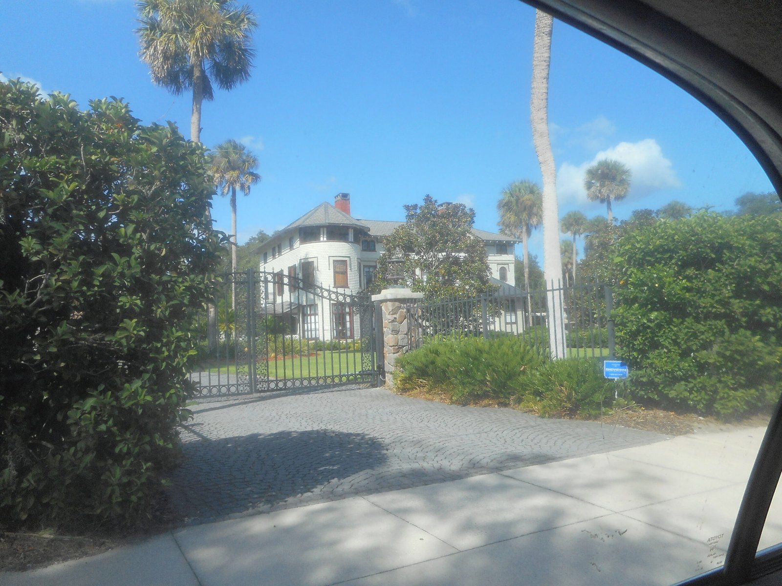 Solar powered driveway gate repair in rural Tucson and Marana